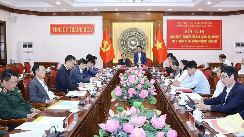 Quang cảnh buổi làm việc.