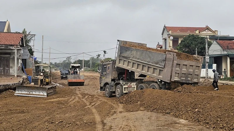 Nhà thầu nỗ lực thi công thông tuyến đường bộ Bỉm Sơn-xã Nga Sơn.