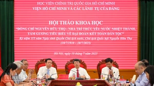 Hội thảo khoa học: “Đồng chí Nguyễn Hữu Thọ - nhà trí thức yêu nước nhiệt thành, tấm gương tiêu biểu về đại đoàn kết dân tộc”. (Ảnh: THẾ ĐẠI)