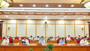 Tổ công tác của Bộ Chính trị làm việc với Ban Thường vụ Tỉnh ủy Cao Bằng và Ban Thường vụ Thành ủy Huế. (Ảnh: Thủy Nguyên)