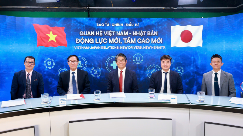 Các diễn giả tham dự tọa đàm.
