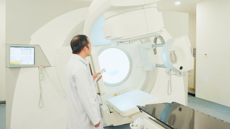 Bệnh viện Bạch Mai vừa đưa vào vận hành hệ thống thiết bị y tế hiện đại phục vụ công tác khám, điều trị bệnh cho người dân. Ảnh: Thế Anh