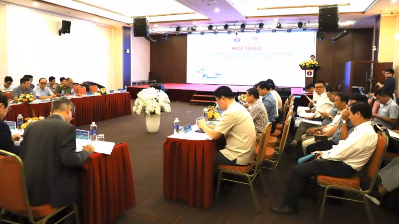 Quang cảnh buổi hội thảo.