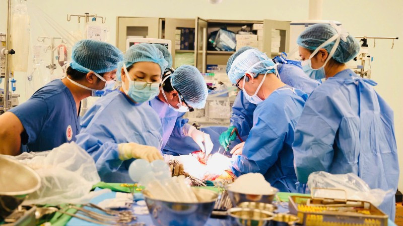 Nhờ chất lượng chuyên môn ngày càng được nâng cao, các bệnh viện ở Việt Nam đang thu hút nhiều người nước ngoài sang sử dụng dịch vụ khám, chữa bệnh.