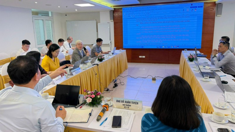 Các đại biểu thảo luận nội dung dự thảo Nghị định quy định chi tiết một số điều và biện pháp tổ chức, hướng dẫn thi hành Luật Dân số.