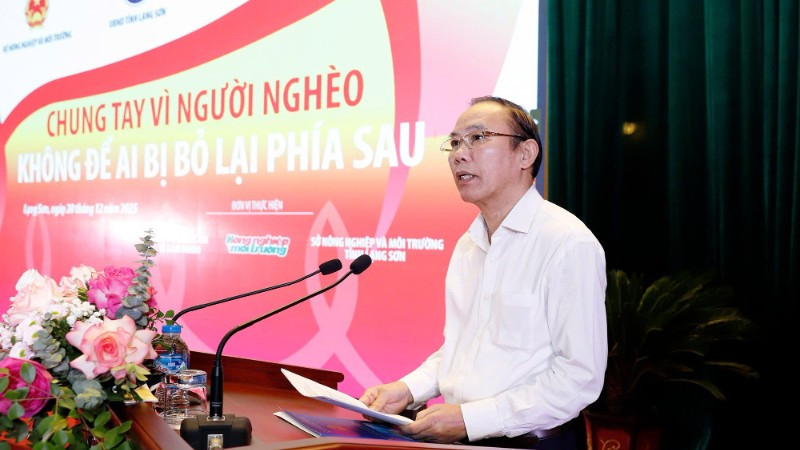 Thứ trưởng Nông nghiệp và Môi trường Phùng Đức Tiến phát biểu tại sự kiện.