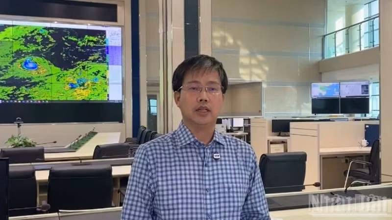 Ông Mai Văn Khiêm, Giám đốc Trung tâm Dự báo Khí tượng Thủy văn quốc gia thông tin về bão số 5 trưa 25/8.