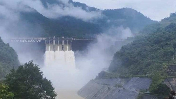 Bộ Nông nghiệp và Môi trường yêu cầu khẩn trương rà soát, điều chỉnh quy trình vận hành hồ chứa nhằm bảo đảm an toàn công trình, an toàn hạ du và chủ động ứng phó thiên tai trong thời gian tới.