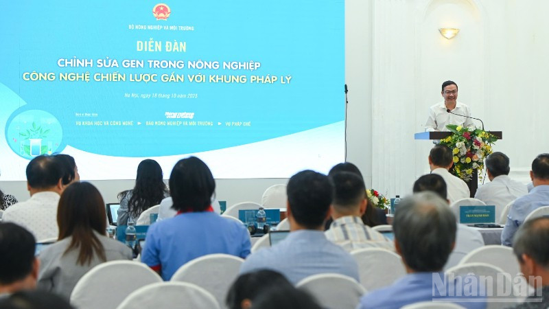 Diễn đàn “Chỉnh sửa gene trong nông nghiệp - công nghệ chiến lược gắn với khung pháp lý” do Báo Nông nghiệp và Môi trường tổ chức sáng 18/10, tại Hà Nội.