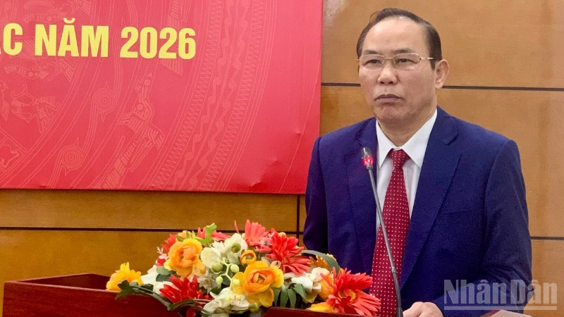 Thứ trưởng Nông nghiệp và Môi trường Phùng Đức Tiến phát biểu chỉ đạo Hội nghị. 