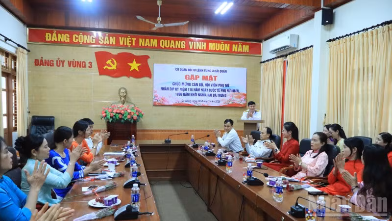 Quang cảnh buổi gặp mặt.