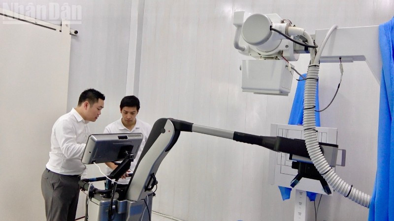 Thiết bị chụp X-quang bằng AI tại Trạm y tế xã Thạnh An. 