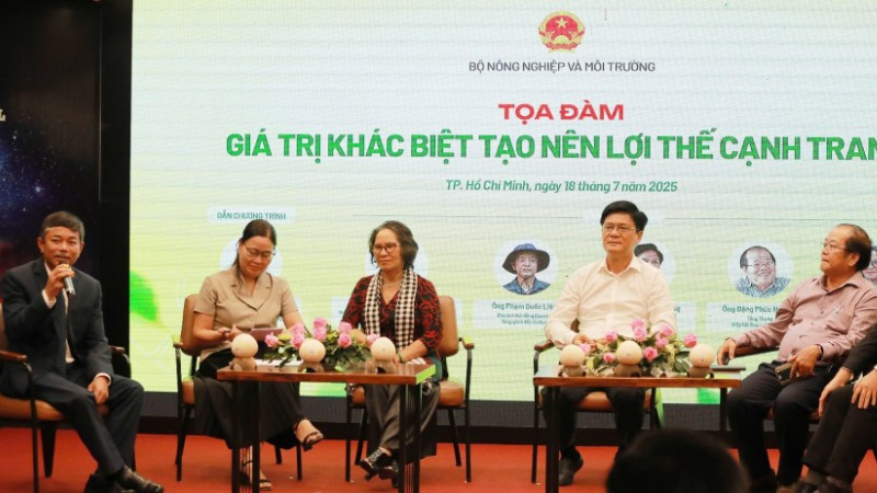 Diễn đàn “Giải pháp tăng sức cạnh tranh, thúc đẩy xuất khẩu chanh leo, chuối, dứa, dừa” do Bộ Nông nghiệp và Môi trường tổ chức sáng 18/7.