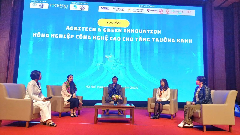 Nhiều sáng kiến, đề xuất, mô hình ứng dụng nông nghiệp công nghệ cao cho tiêu tăng trưởng xanh được đưa ra tại tọa đàm.