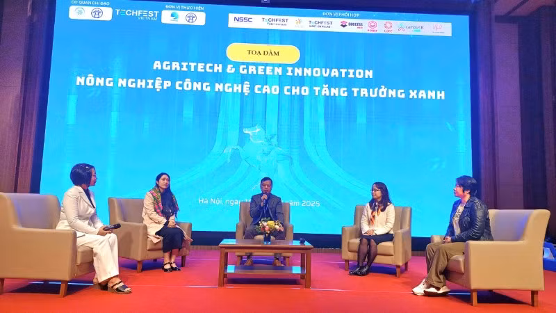 Nhiều sáng kiến, đề xuất, mô hình ứng dụng nông nghiệp công nghệ cao cho tiêu tăng trưởng xanh được đưa ra tại tọa đàm.