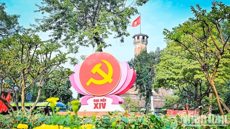 Thủ đô Hà Nội sẽ phát huy vai trò đầu tàu, tạo nền tảng và động lực cho sự phát triển của đất nước trong kỷ nguyên mới. (Ảnh: Bảo Long)