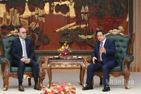 Thủ tướng Chính phủ Phạm Minh Chính tiếp Đại sứ Nhà nước Qatar tại Việt Nam Khalid Ali Abdullah Abel. (Ảnh: TRẦN HẢI)