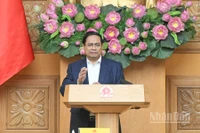 Thủ tướng Chính phủ Phạm Minh Chính chủ trì cuộc họp rà soát, đẩy nhanh tiến độ triển khai "Chiến dịch Quang Trung" thần tốc xây dựng lại, sửa chữa nhà cửa cho người dân vùng bị thiên tai. (Ảnh: Trần Hải)