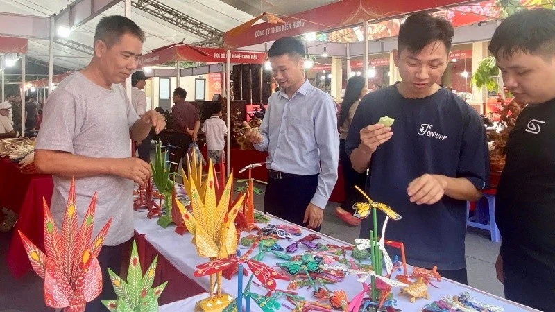 Lễ hội chùa Tây Phương 2026: Kết nối văn hóa tâm linh với hàng công nghiệp nông thôn