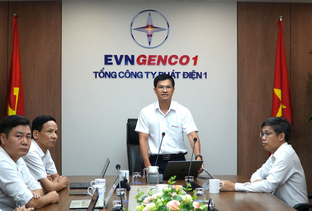 Ông Trần Nam Trung , Phó Tổng giám đốc, Trưởng Ban chỉ đạo PCTT&TKCN EVNGENCO1 chỉ đạo toàn Tổng công ty cần phát huy tối đa phương châm “4 tại chỗ”. (Ảnh: EVNGENCO1) dsc07025.jpg