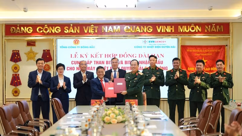 Ký kết hợp đồng dài hạn cung cấp than nhập khẩu cho Nhà máy Nhiệt điện Duyên Hải 3 Mở rộng.
