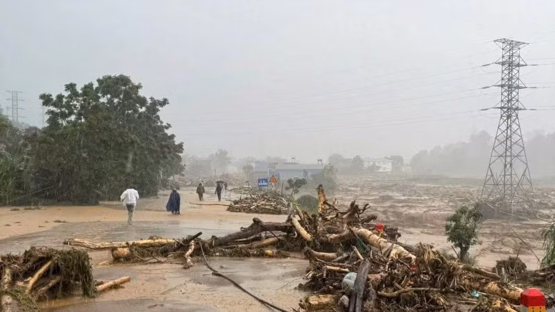 Mưa lũ đã gây ảnh hưởng đến vận hành lưới điện ở Lai Châu.
