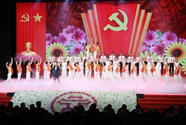 "Lễ công bố Nghị quyết của Quốc hội về sáp nhập tỉnh, thành phố cùng các quyết định của Trung ương Đảng thành lập đảng bộ tỉnh và nhân sự lãnh đạo địa phương" tại Hà Nội.