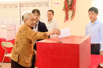 [Video] Diễn tập bầu cử sẵn sàng cho ngày hội non sông