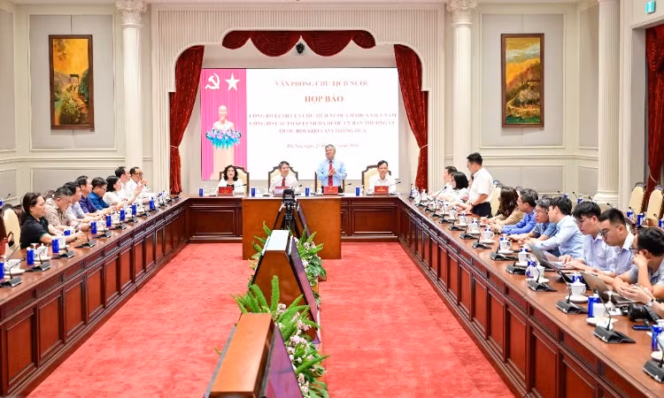 Họp báo công bố Lệnh của Chủ tịch nước công bố ba pháp lệnh.