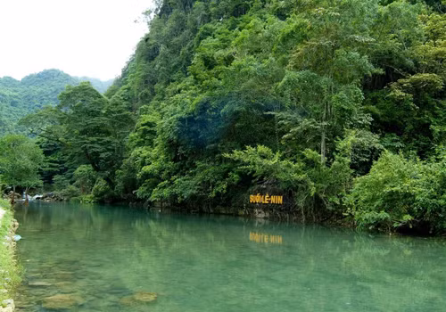 Suối Lê Nin. (Ảnh: Minh Tuấn)