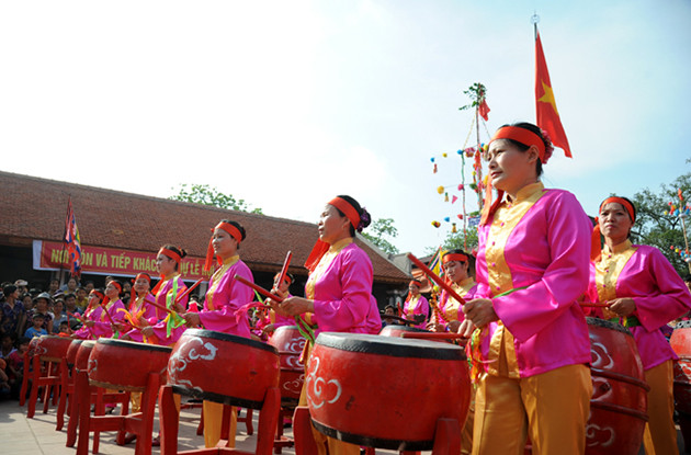 Đến Hội làng Chuông xem đấu cờ người, thổi cơm thi ảnh 6