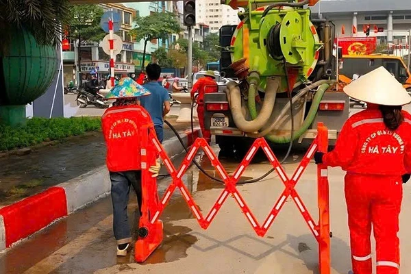 Tổng vệ sinh, chỉnh trang hạ tầng giao thông, tạo diện mạo sáng-xanh-sạch-đẹp cho Thủ đô trong thời gian diễn ra bầu cử.