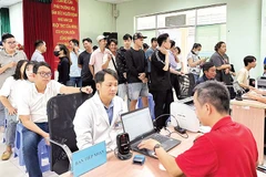 Người dân Cần Thơ hiến máu tình nguyện dịp cuối năm.