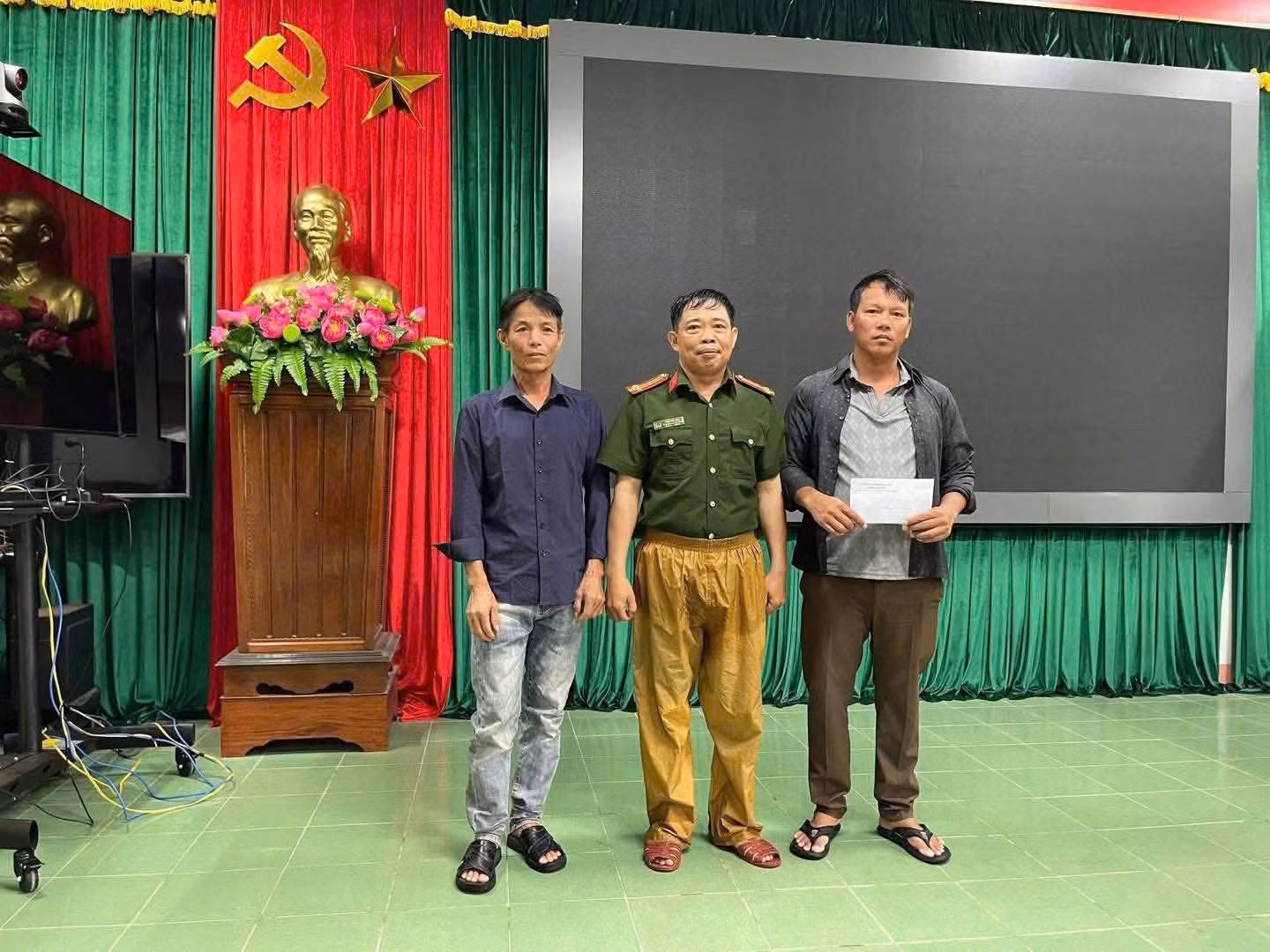 khen-thuong-2.jpg