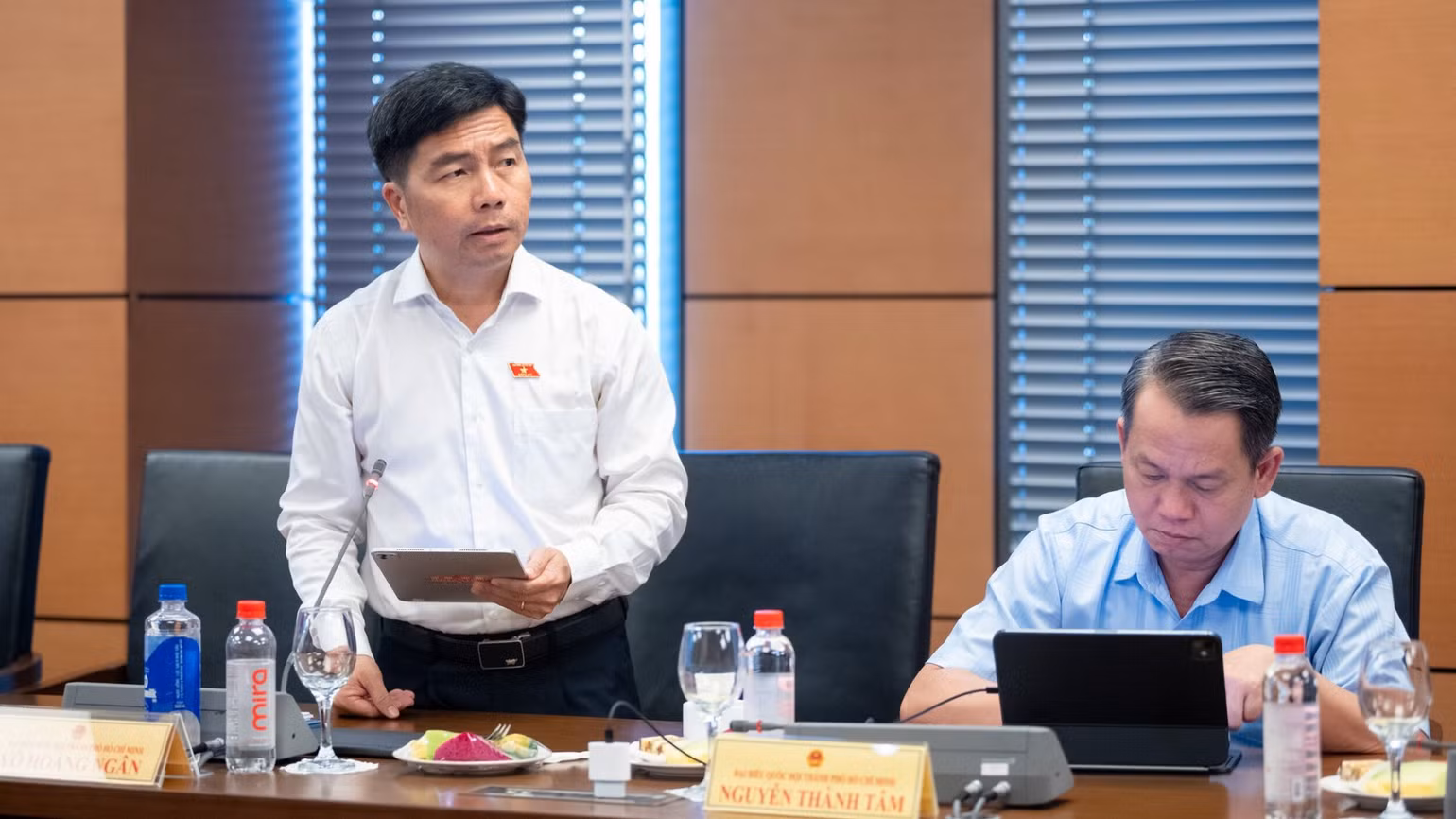 db-vo-hoang-ngan-6268.jpg