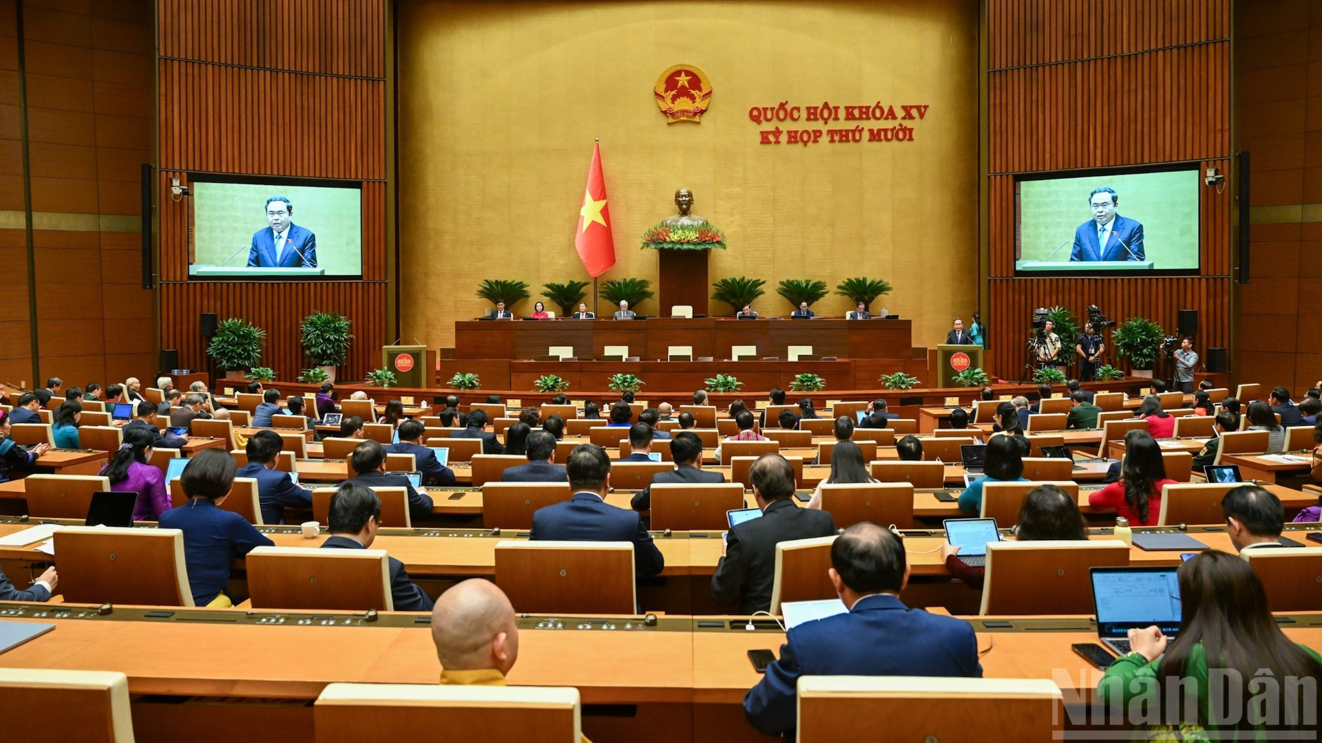 Quang cảnh phiên bế mạc Kỳ họp thứ 10, Quốc hội khóa XV. (Ảnh: DUY LINH)