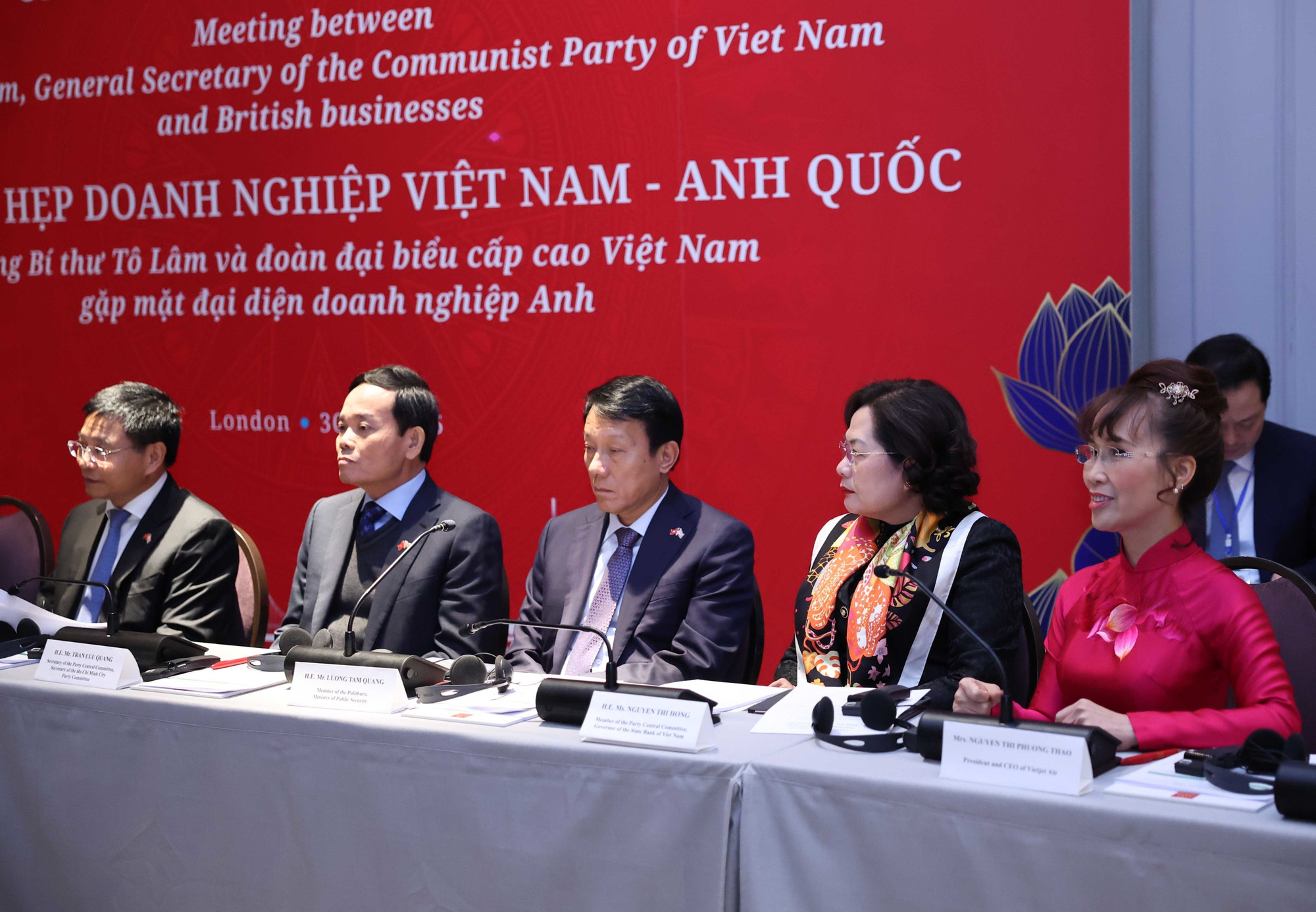 Đại biểu đoàn Việt Nam tham dự Toạ đàm doanh nghiệp Việt Nam-Anh quốc. (Ảnh: Thống Nhất/TTXVN) h3.jpg