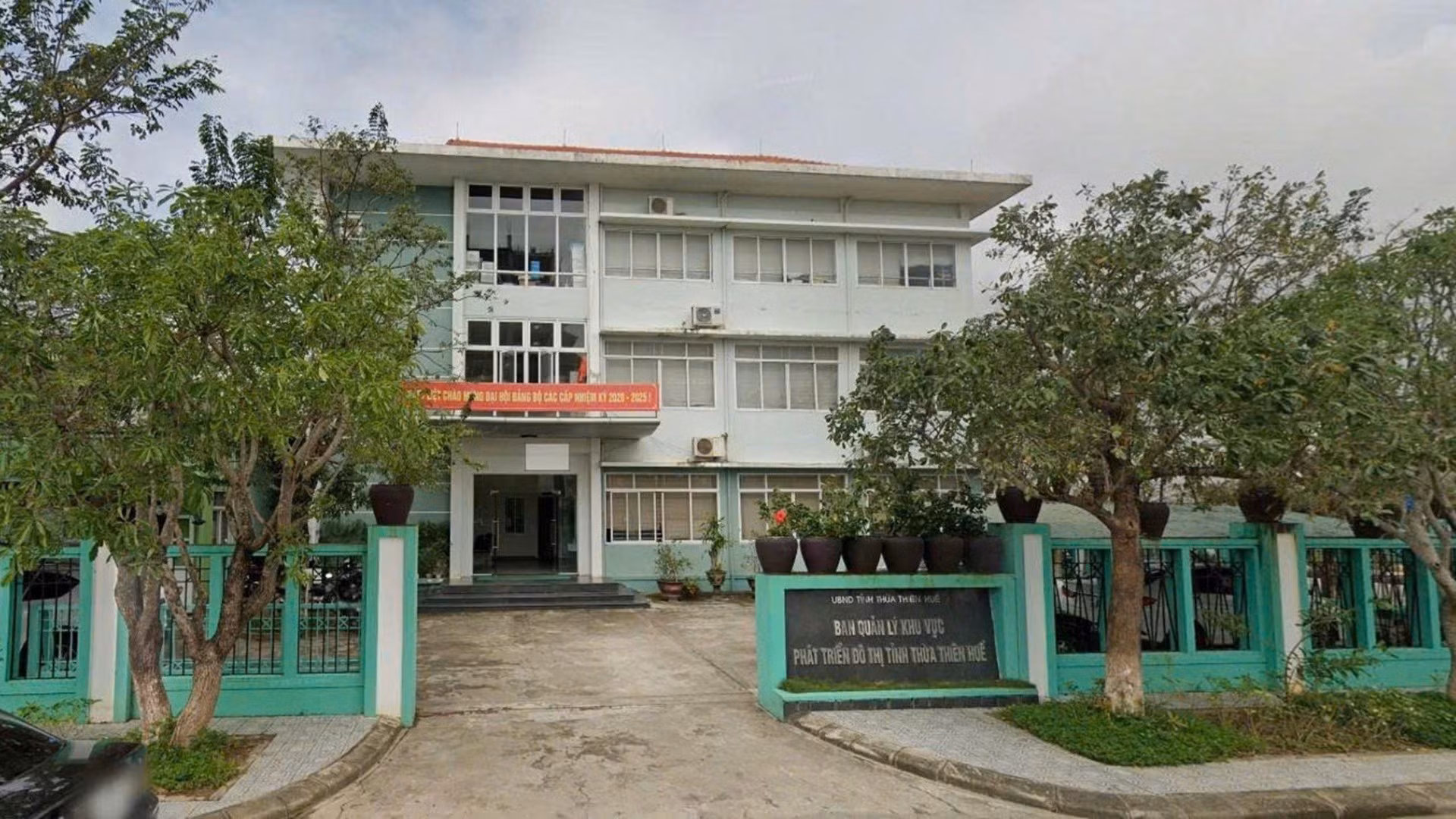 Tòa nhà được xây năm 2009 (ảnh chụp năm 2020), đến tháng 2/2023 được Ban quản lý dự án đầu tư xây dựng và phát triển đô thị bàn giao cho Viện quy hoạch xây dựng để làm trụ sở làm việc trong tình trạng đang được sử dụng tốt. 