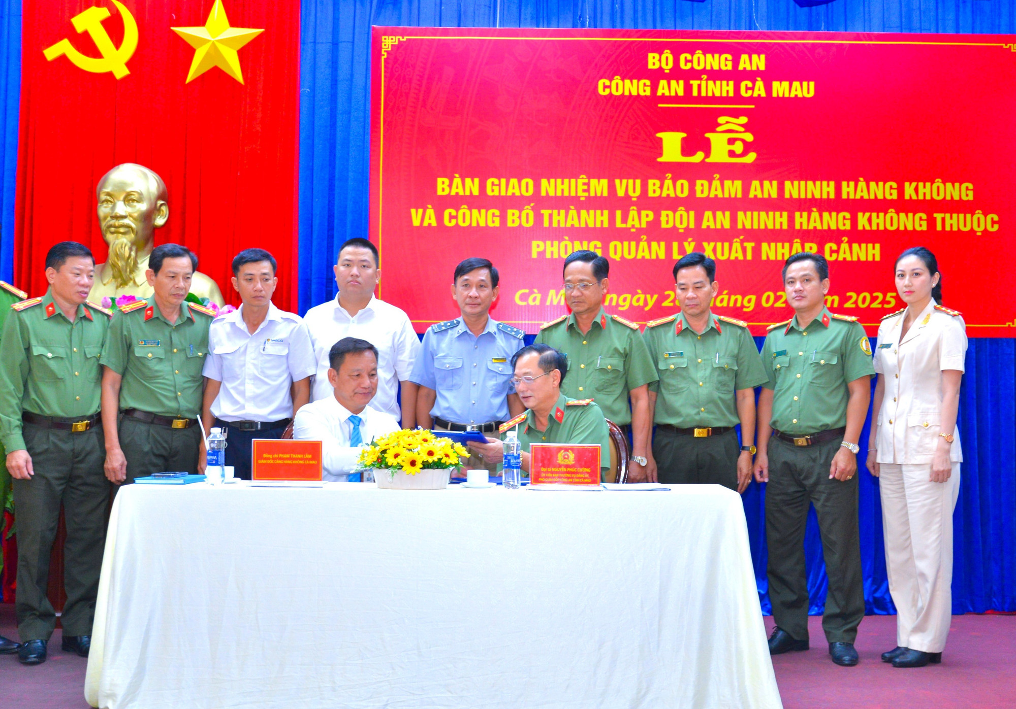 Công an tỉnh Cà Mau tiếp nhận nhiệm vụ bảo đảm an ninh hàng không từ Cảng hàng không Cà Mau. anh-2.jpg