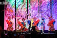 "Tết Baltard" của cộng đồng người Việt Nam tại Pháp là nơi những giá trị truyền thống được tôn vinh và nhịp cầu hữu nghị ngày một bền chặt.