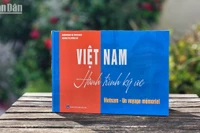 Cuốn sách “Việt Nam - Hành trình ký ức”.
