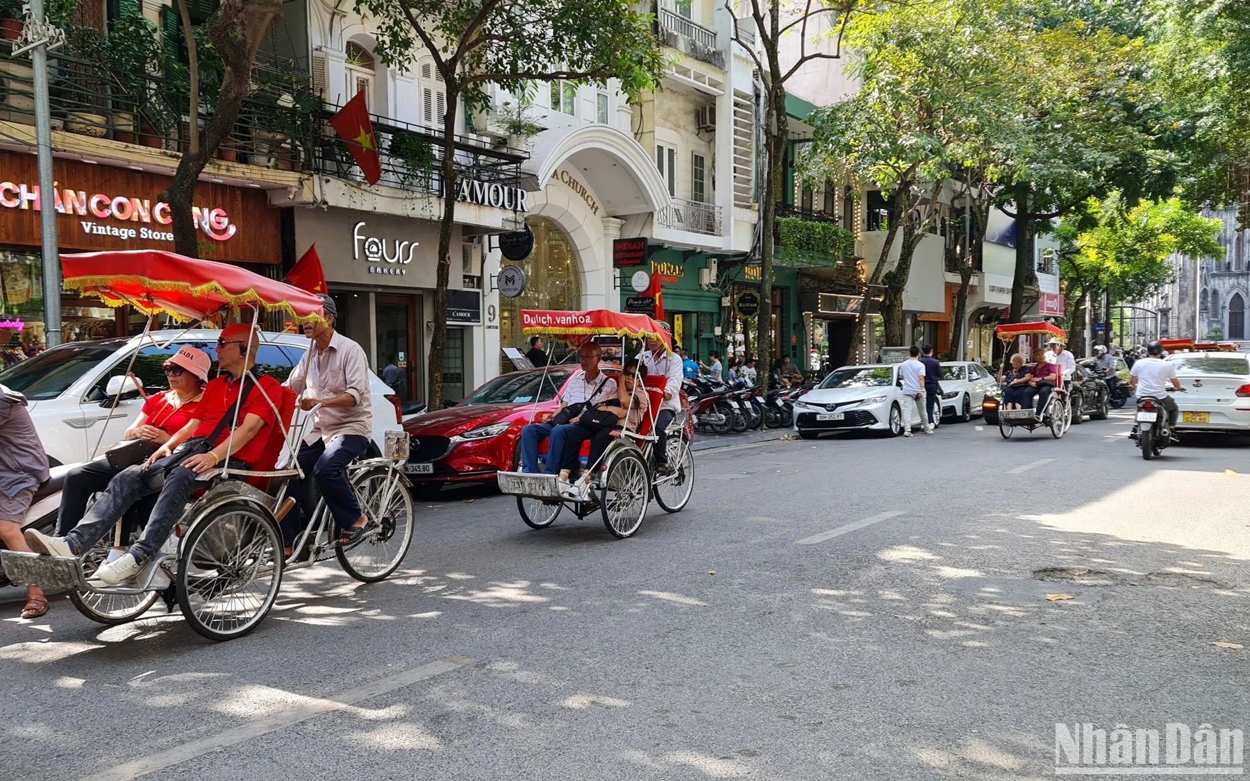 Hà Nội là điểm đến ẩm thực hàng đầu thế giới và đứng thứ 4 trong 25 điểm đến hàng đầu thế giới theo bình chọn của Tripadvisor. 