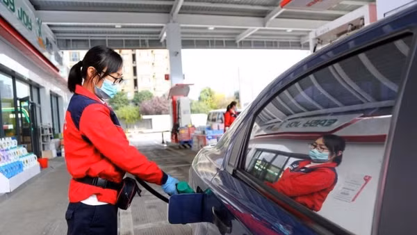 Một cây xăng ở thành phố Liên Vân Cảng, tỉnh Giang Tô, Trung Quốc. (Ảnh: Tân Hoa xã)