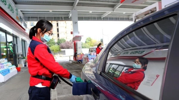 Một cây xăng ở thành phố Liên Vân Cảng, tỉnh Giang Tô, Trung Quốc. (Ảnh: Tân Hoa xã)