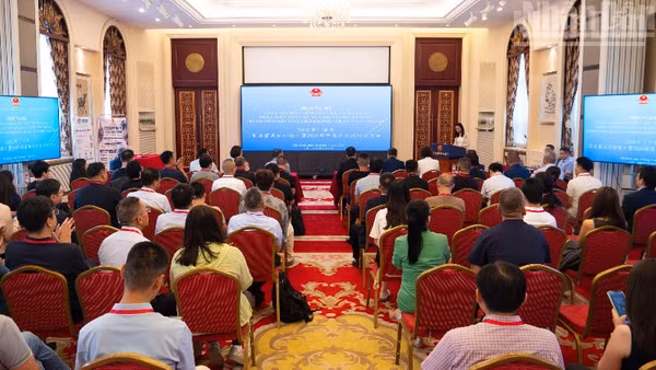 Quang cảnh Hội nghị giới thiệu hoạt động xúc tiến thương mại trọng điểm nửa cuối năm 2026 và Chương trình “Hành trình kết nối cơ hội kinh doanh tại Việt Nam 2026”.
