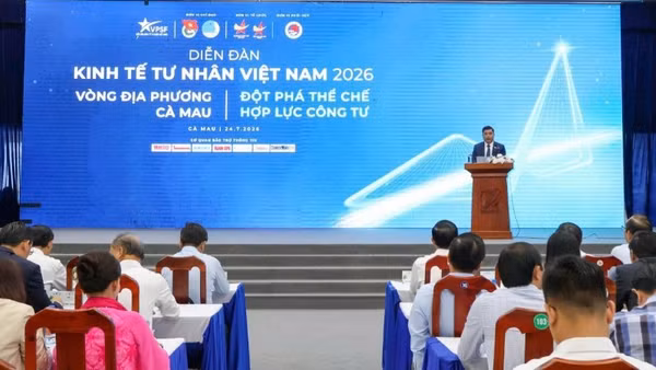 Toàn cảnh phiên đối thoại tại Cà Mau. (Ảnh: Trung ương Hội Doanh nhân trẻ Việt Nam cung cấp)