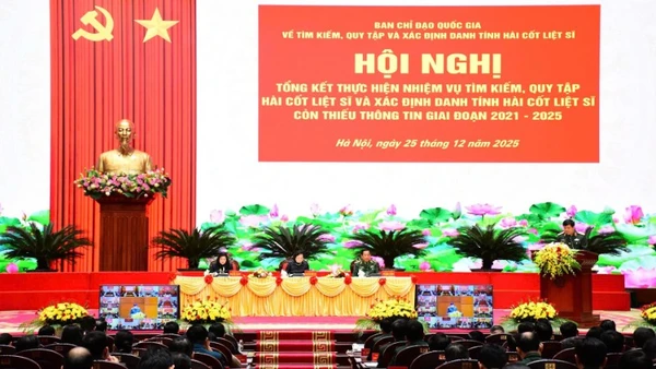 Toàn cảnh Hội nghị tổng kết thực hiện nhiệm vụ tìm kiếm, quy tập hài cốt liệt sĩ và xác định danh tính hài cốt liệt sĩ còn thiếu thông tin giai đoạn 2021-2025.