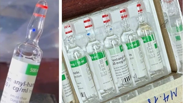 Thu giữ các lọ ma túy “cực độc” fentanyl tại nhà đối tượng Nguyễn Văn Tuấn.