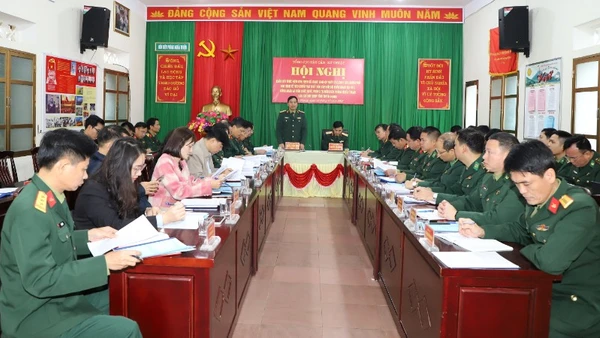 Thiếu tướng Nguyễn Trọng Thiện, Phó Chủ nhiệm Tổng cục Hậu cần-Kỹ thuật, làm Trưởng đoàn công tác.