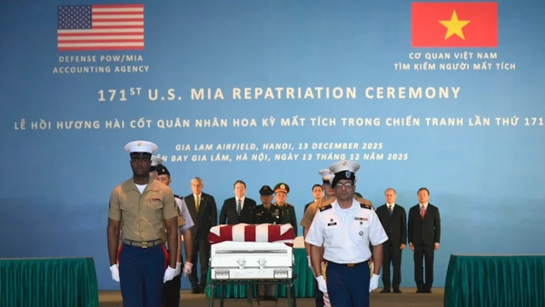 Lễ trao trả hài cốt quân nhân Hoa Kỳ mất tích trong chiến tranh ở Việt Nam (MIA) lần thứ 171.